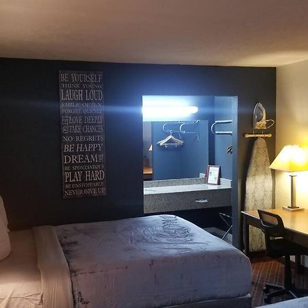Hotel 2 Queen Beds Hotel Room 128 Booking スティルウォーター エクステリア 写真